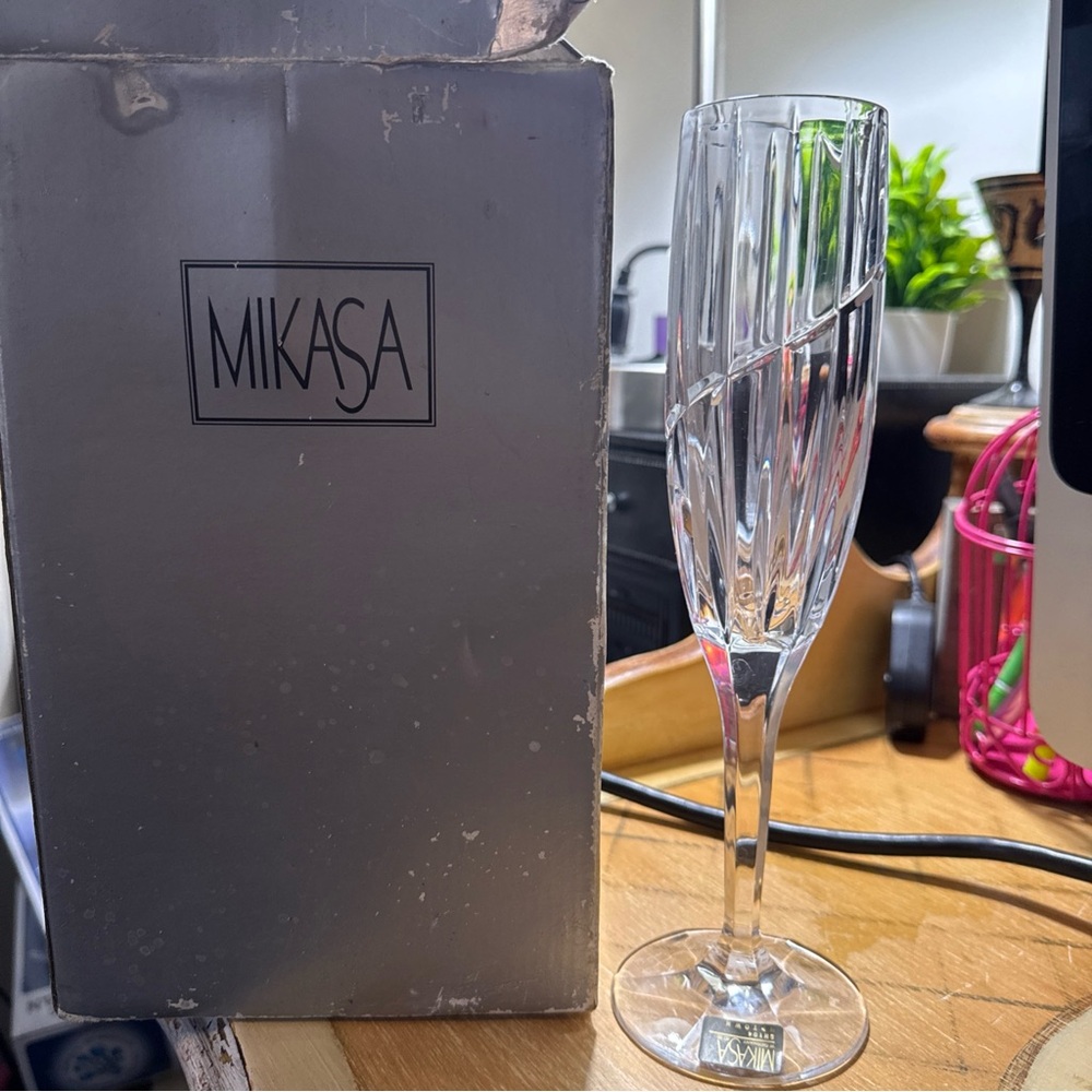 Mikasa Clear Crystal Champagne Glass